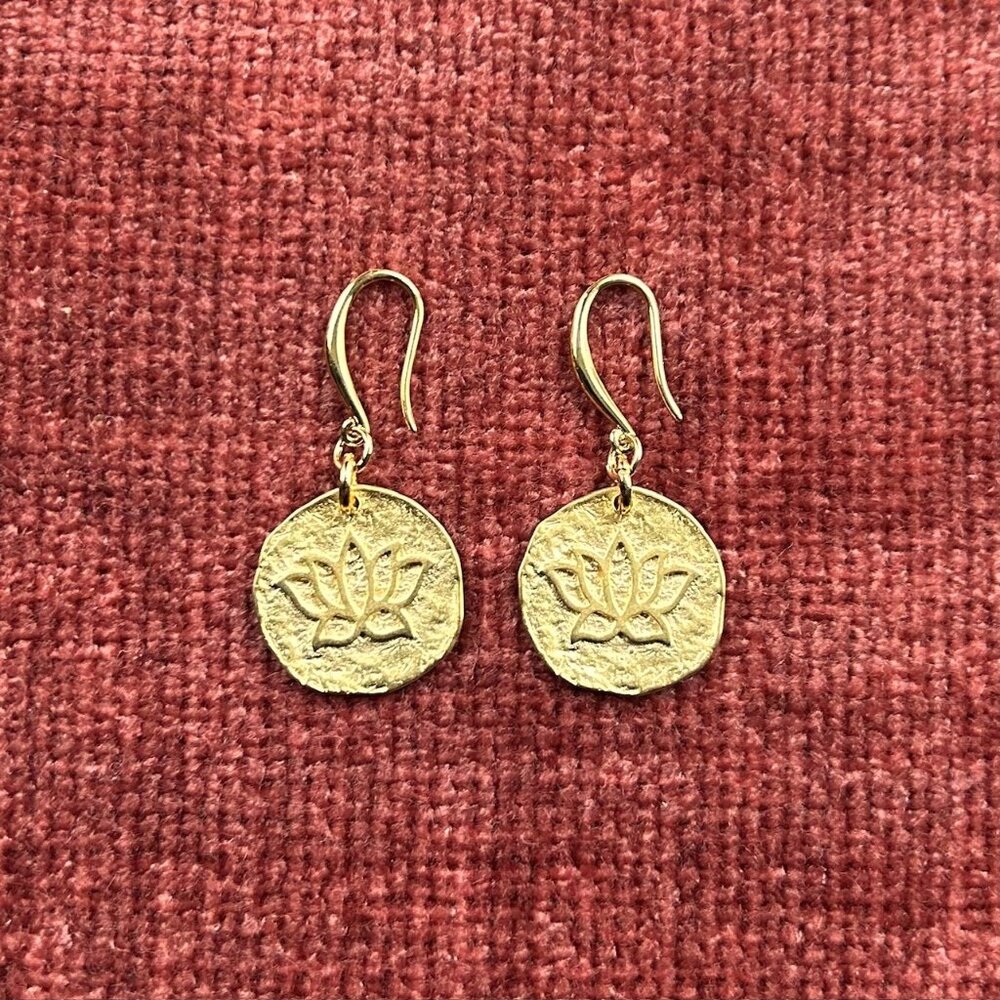 New GOLD LOTUS FLOWER Earrings 🪷
